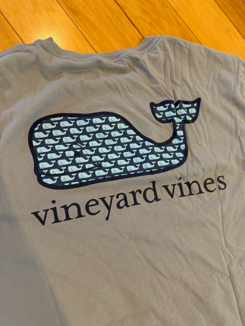 Vineyard Vines Navy Whale Logo Graphic Tee Gray - Picture 4 of 9